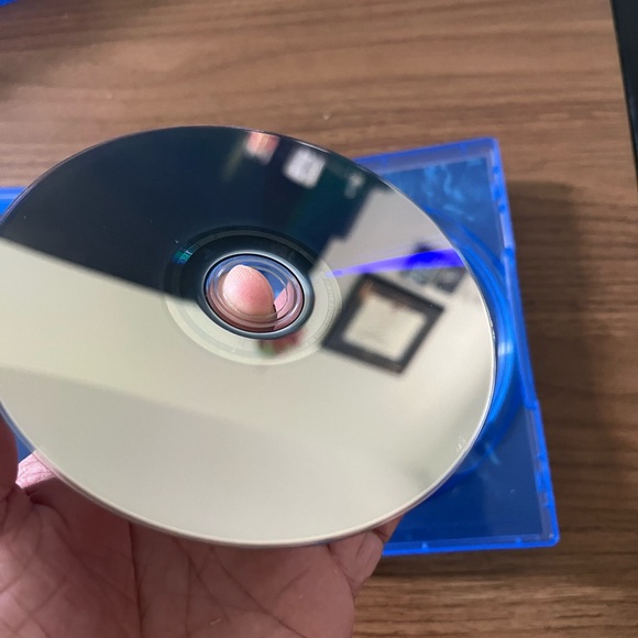 Returnal ps5 game - Picture 3 of 3